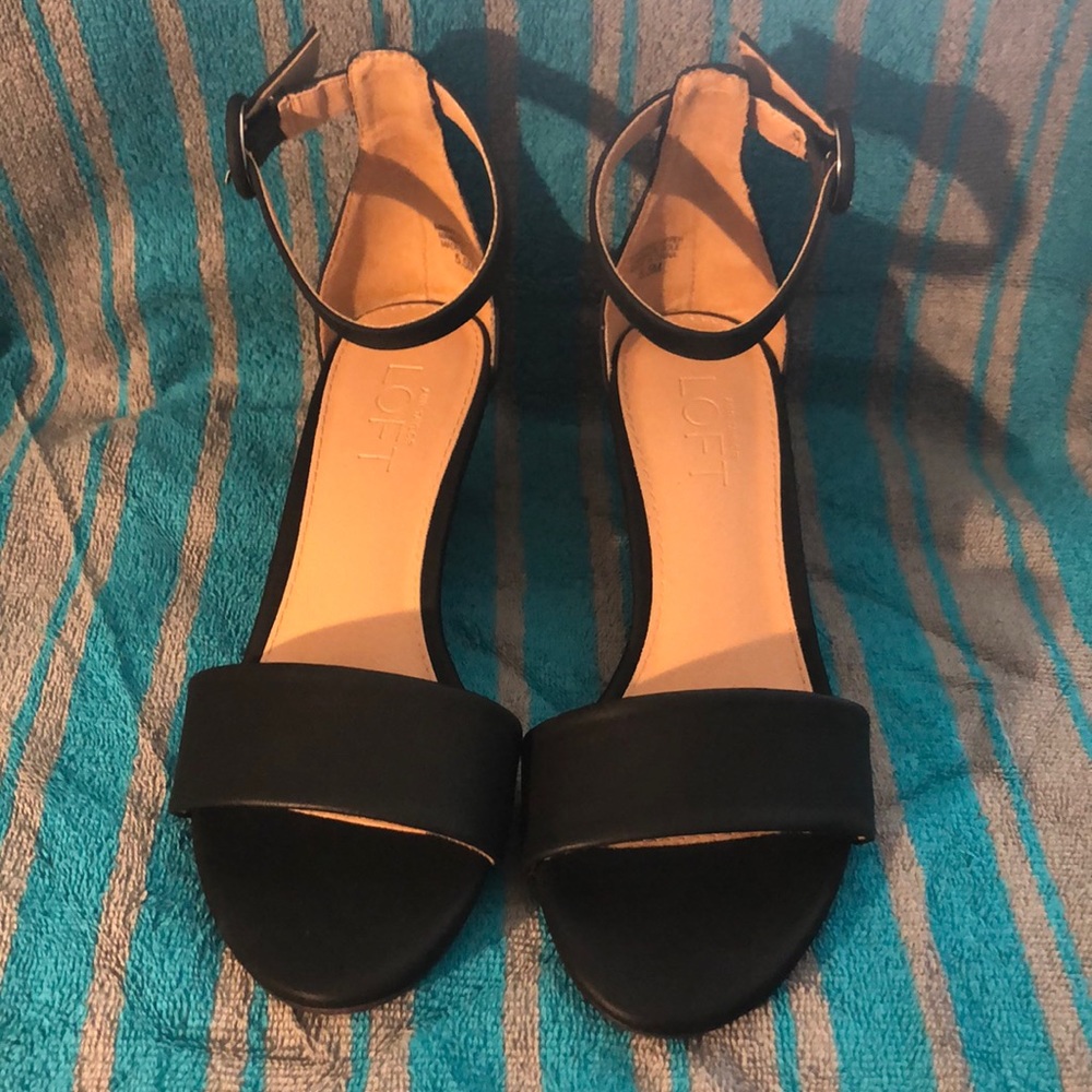 Ann Taylor LOFT wedges - Size 5.5